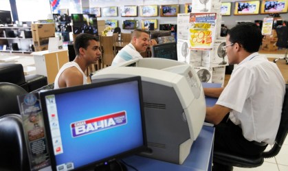 Via Varejo diz que atingiu R$ 3 bi em vendas na Black Friday, alta de 37%
