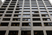 PMI de serviços global sobe para 51,7 em junho, afirma S&P