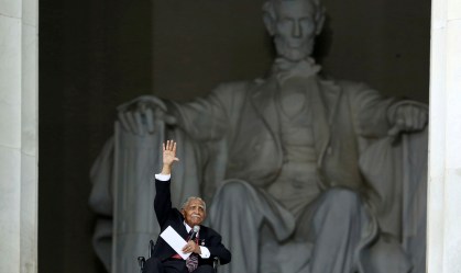 Joseph Lowery, líder pelos direitos civis nos Estados Unidos, morre aos 98 anos