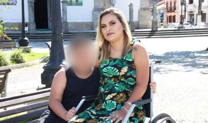 Mulher fica paraplégica após assalto forjado; ex-marido é acusado de crime