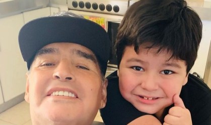 Em áudio pouco antes de morrer, Maradona pede que padrasto cuide de filho caçula