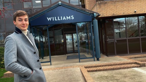 George Russell, da Williams, será o substituto de Lewis Hamilton no GP do Sakhir