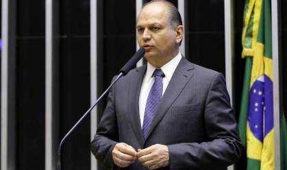 Líder do governo diz que votos no STF sobre reeleição reforçam Constituinte