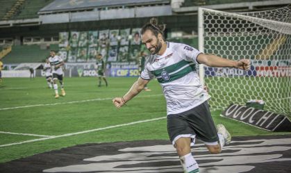 Coritiba bate Guarani e assume vice-liderança da Série B