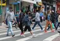 Desemprego cai a 12,6% no trimestre até setembro; 13,5 milhões procuram uma vaga