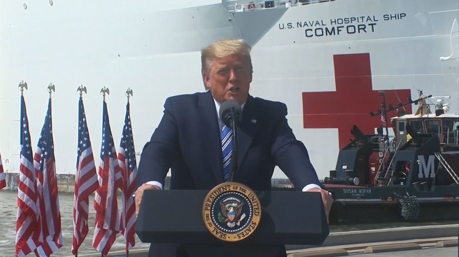 Trump anuncia envio de navio-hospital para ajudar em Nova York