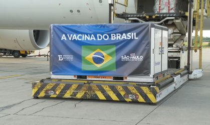 Vacina Coronavac chega ao Brasil  (03.dez.2020)