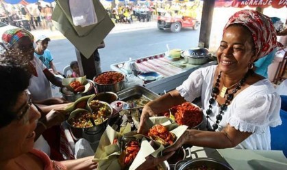 Morre Cira, uma das baianas de acarajé mais famosas de Salvador