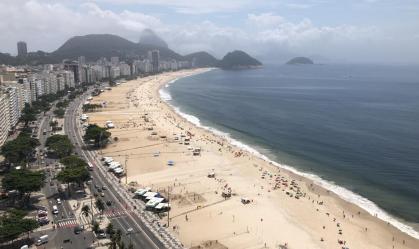 Frente fria afasta carioca da praia e evita aglomeração no Rio