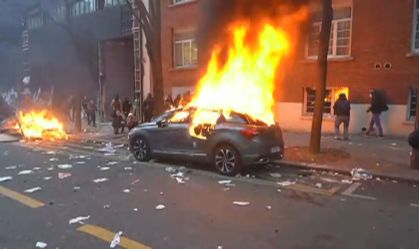 Franceses protestam contra lei que proíbe filmagem de policiais em ação