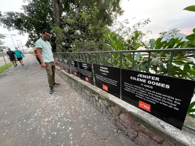 Instalação da ONG Rio de Paz, na Lagoa Rodrigo de Freitas, homenageia crianças vítimas da violência / Foto: ONG Rio de Paz/Divulgação