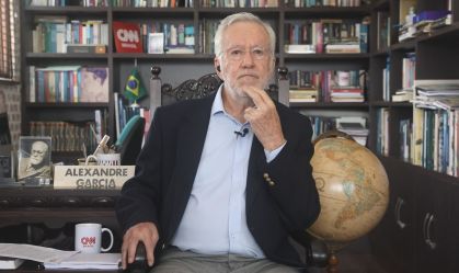 Alexandre Garcia: Supremo existe para interpretar a Constituição, não reinventar
