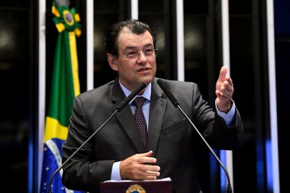 Líder do Movimento Democrático Brasileiro (MDB), senador Eduardo Braga
