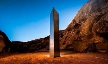 Outro monólito misterioso aparece, desta vez no Reino Unido