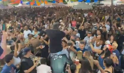 Djonga faz show lotado em meio a pandemia e é criticado nas redes sociais