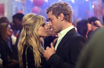 Sienna Miller e Jude Law em 'Alfie'