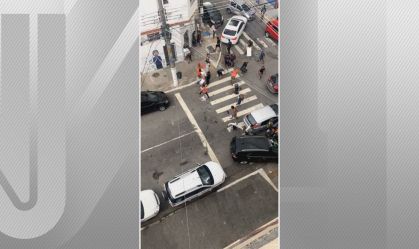 Grupo abordou motoristas que passavam pela avenida Rio Branco e Alameda Nothmann
