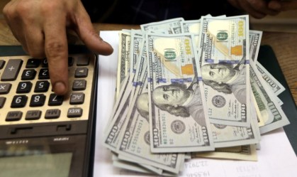 Dólar fecha a R$ 5,18, segunda maior cotação da história, com ameaça de recessão