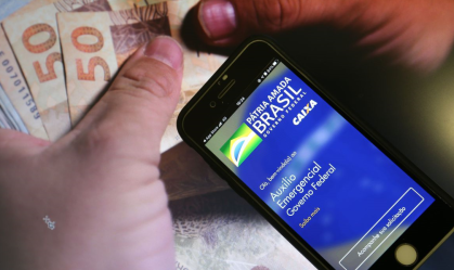 Caixa paga Auxílio Brasil nesta segunda a beneficiários com NIS final 7