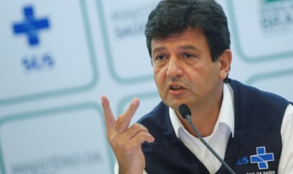 Análise: Governo quer mostrar que coronavírus não é assunto só para a saúde