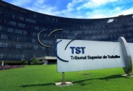 Bolsonaro recebe lista feminina para vaga no Tribunal Superior do Trabalho (TST)