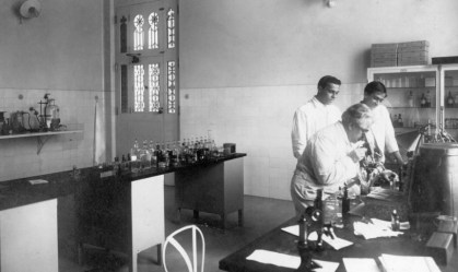 Revolta da Vacina: semelhanças e diferenças 
no Brasil de 1904 e 2020