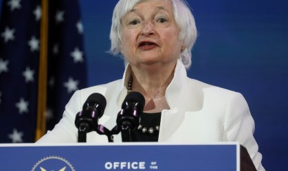 Janet Yellen defende pacote fiscal de Biden e aumento do salário mínimo nos EUA