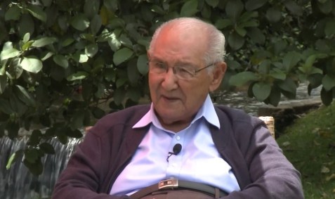 Lucio Chiquito, de 104 anos, busca obter doutorado em meio à pandemia