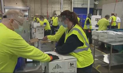 EUA têm novo recorde de casos de covid-19 e mortes chegam a 313 mil