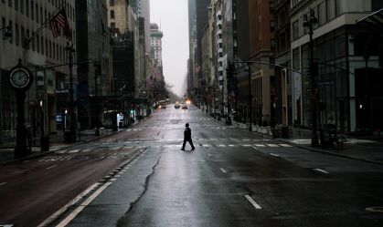 EUA: após 1.218 mortes por coronavírus, Nova York pede ajuda a outros estados