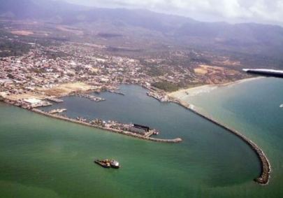 Vista aérea da cidade Güiria, no estado de Sucre, na Venezuela