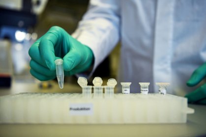 Pesquisa com vacina contra Covid-19 da biofarmacêutica CureVac em Tuebingen, Ale