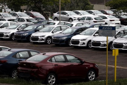 Pátio da General Motors em São José dos Campos, SP