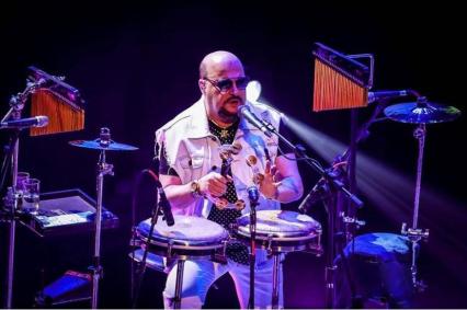 Paulinho, vocalista da banda Roupa Nova