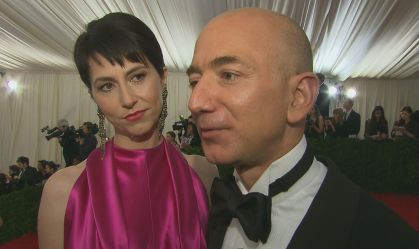 Mackenzie Scott, ex de Jeff Bezos, doa US$ 4 bilhões a instituições de caridade