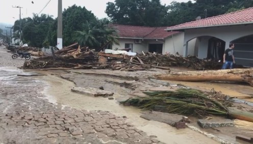 Tempestade em Santa Catarina deixou mortos e desaparecidos