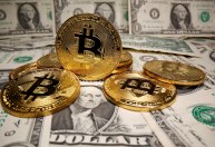 Bitcoin volta aos US$ 50 mil: ‘crise trouxe tempestade perfeita a criptoativos’