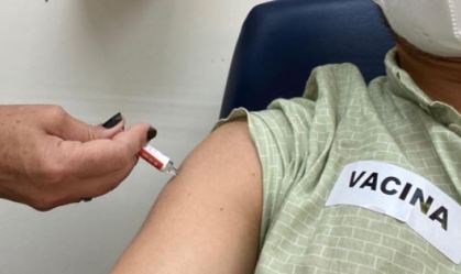 Entenda por que os testes de eficácia de vacinas podem dar resultados diferentes
