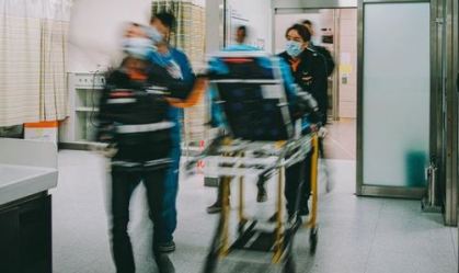 Equipe médica em hospital na cidade de Seul, capital da Coreia do Sul