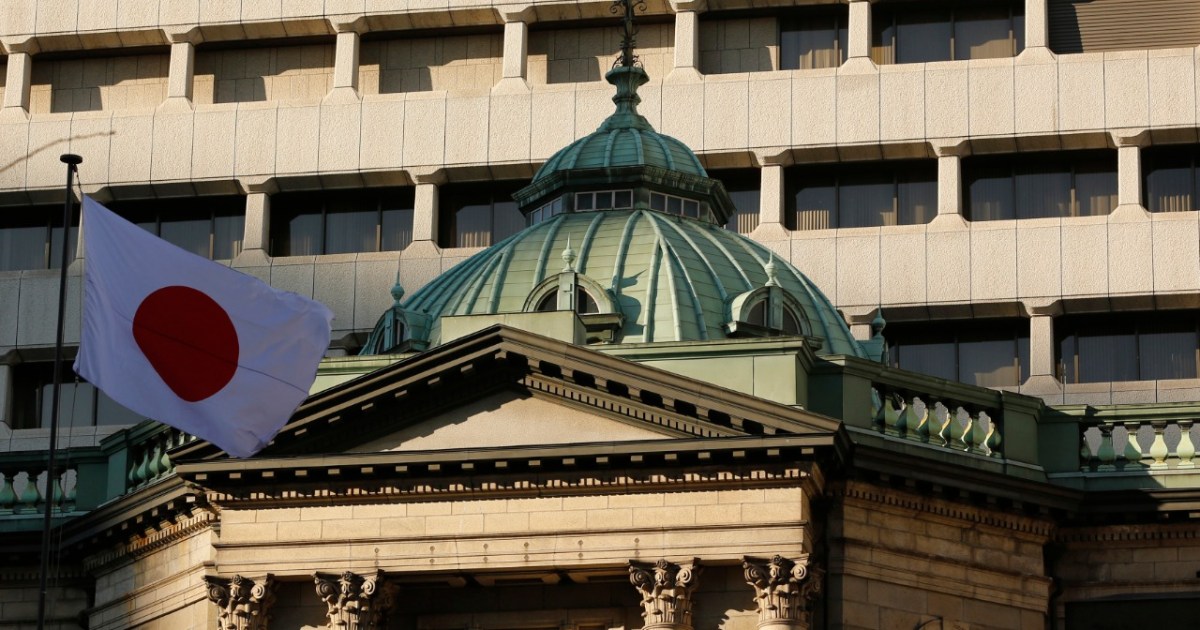 BoJ segue plano de aumentar juros, mas sinaliza cautela por guerra