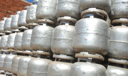 Gás de cozinha volta a subir e alcança R$ 120 no Centro-Oeste, segundo ANP