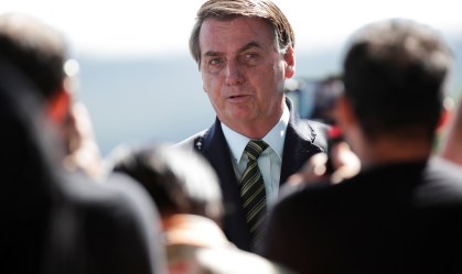 Bolsonaro diz que espera MP que indique recursos, para publicar "coronavoucher"