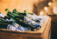 Heineken tem lucro de 2,68 bilhões de euros em 2022 e supera expectativas
