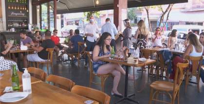 Pernambuco restringe público no setor alimentício