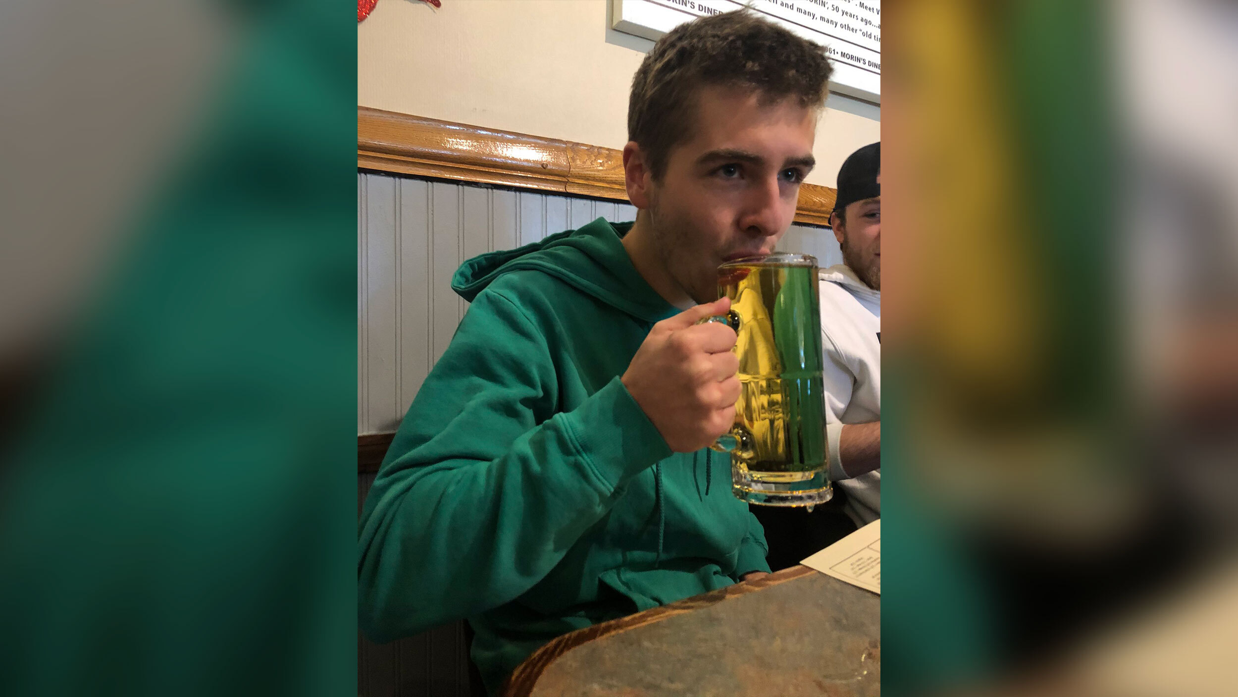 O pai de Matt Goodman o deixou dinheiro para que comprasse a primeira cerveja ap