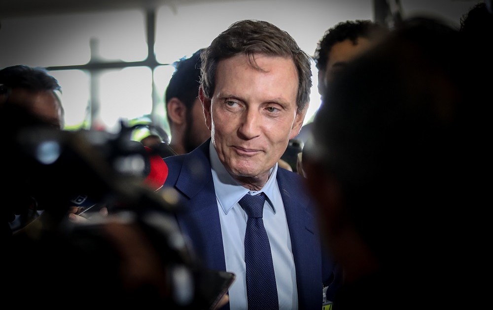 Crivella é condenado a pagar R$ 100 mil por recolher HQ com temática ...