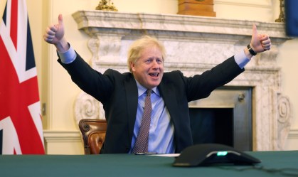 UE e Reino Unido fecham acordo comercial pós-Brexit