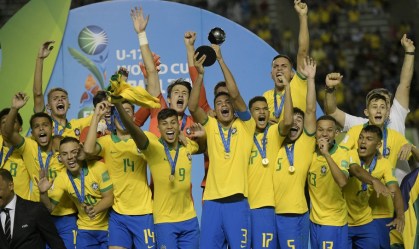 Mundiais sub-20 e sub-17 da Fifa são transferidos para 2023 por Covid-19