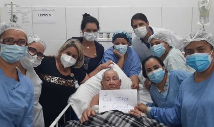 Milagre de Natal: brasileiro de 99 anos recebe alta depois de vencer a Covid-19
