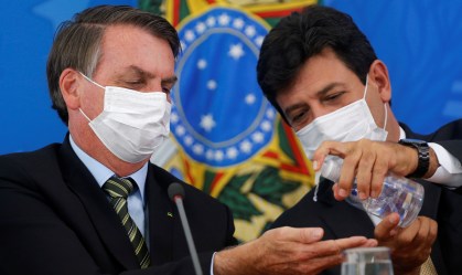 Aliados de Bolsonaro acusam Mandetta de não ter preparado presidente para crise